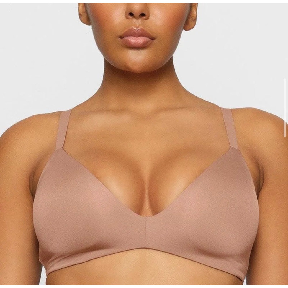 SKIMS Tshirt Demi Bra 40C